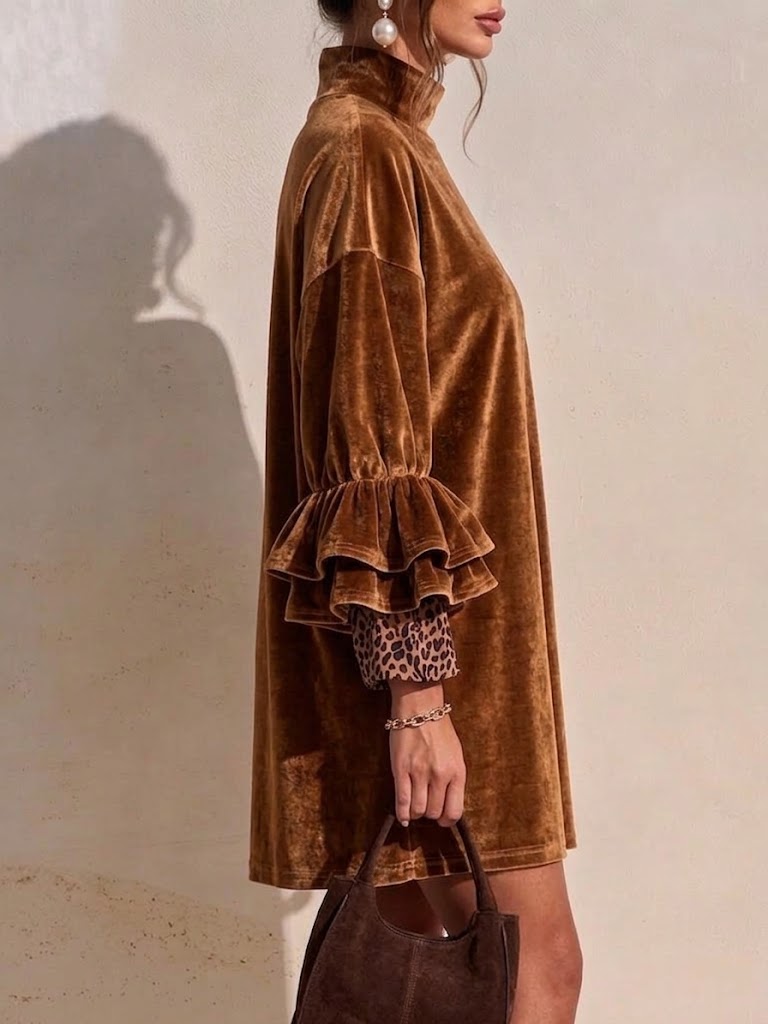 Loose-fit Velvet Dress Featuring A High Neck, Double-layer Ruffled Cuffs, And Leopard-print Paneling